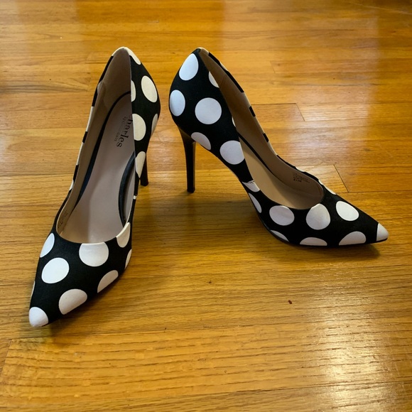 charles david polka dot pumps